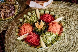 salade avec jolie presentation au desert