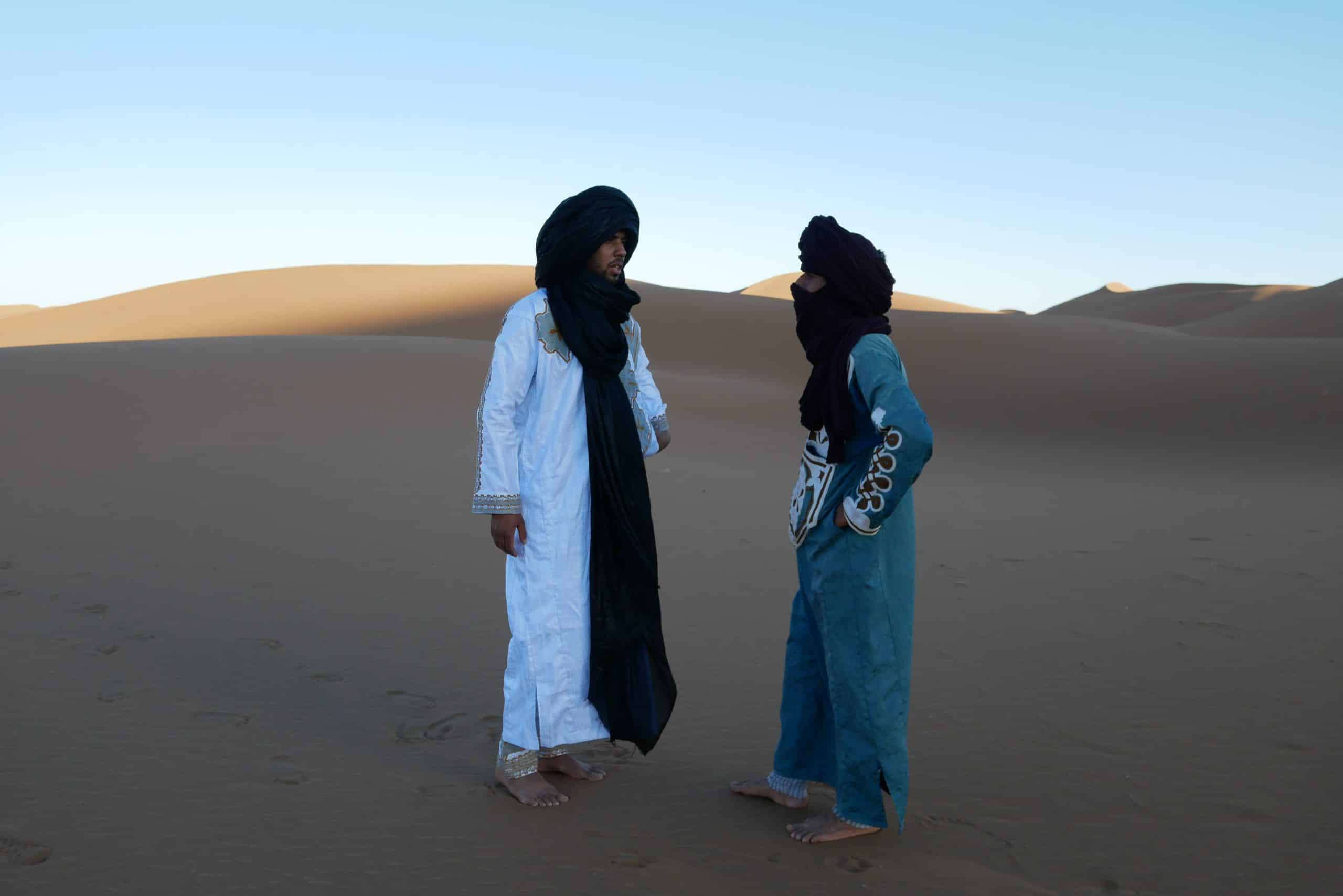 deux nomades parlent le darija