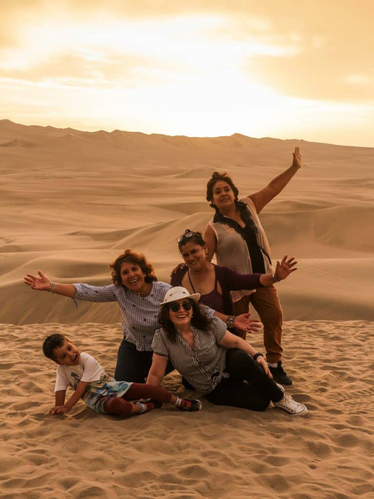 famille dans le desert par wilson montoya